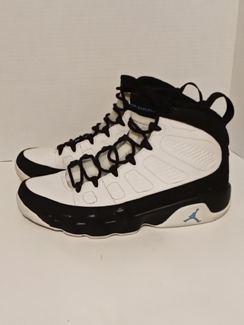 Jordan 9 Retro "University Blue" Size 9 - Picture 4 of 7